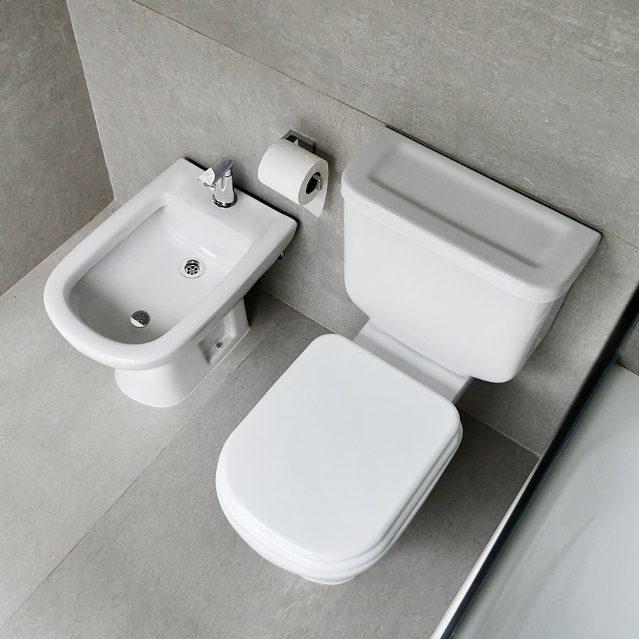 Sanitarios Ferrum Bari blancos